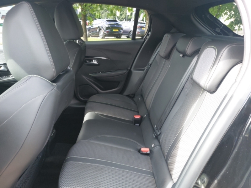 Peugeot 208 1.2 Puretech Allure Premium Eat Euro 6 Ss Red #6