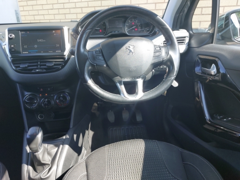 Peugeot 208 1.6 Bluehdi Gt Line Euro 6 Black #8