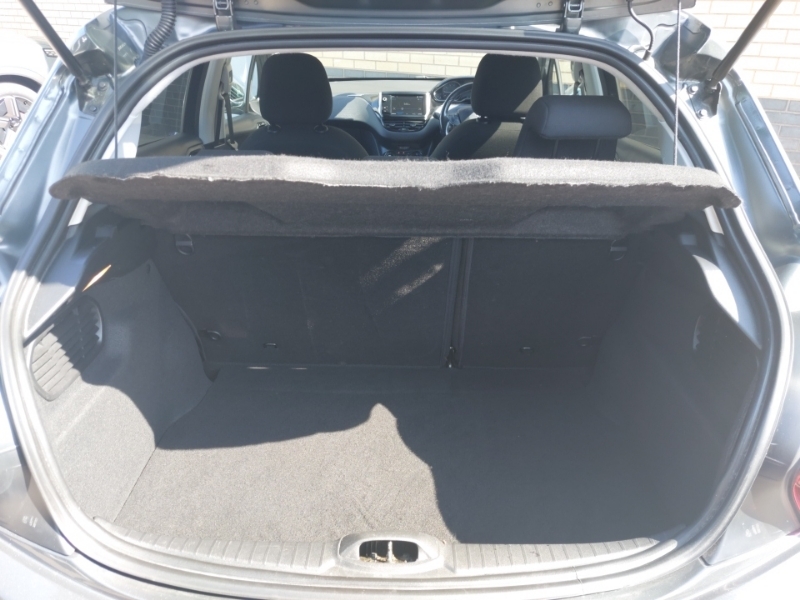 Peugeot 208 1.6 Bluehdi Gt Line Euro 6 Black #18