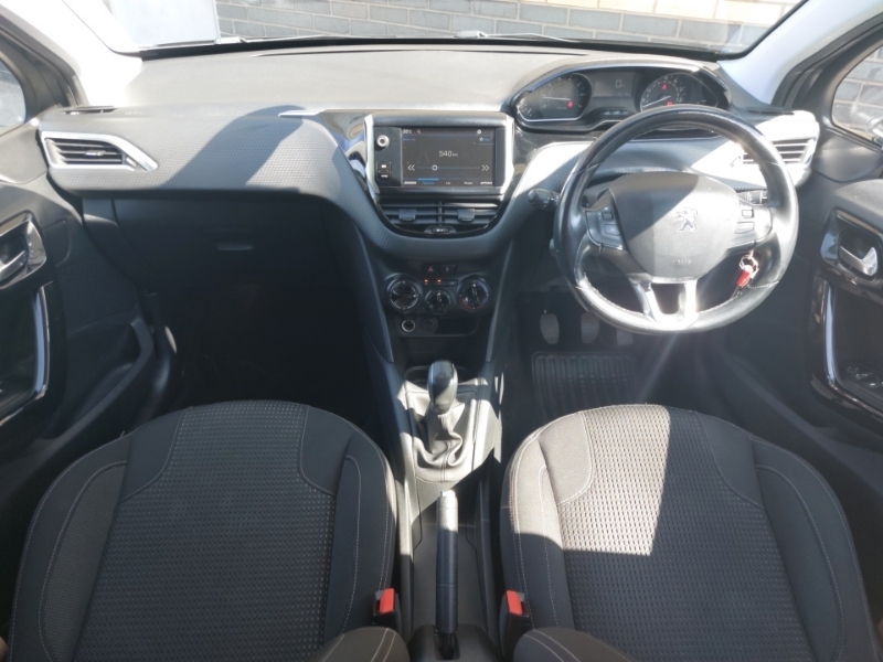 Peugeot 208 1.2 Puretech 82 Allure Grey #3
