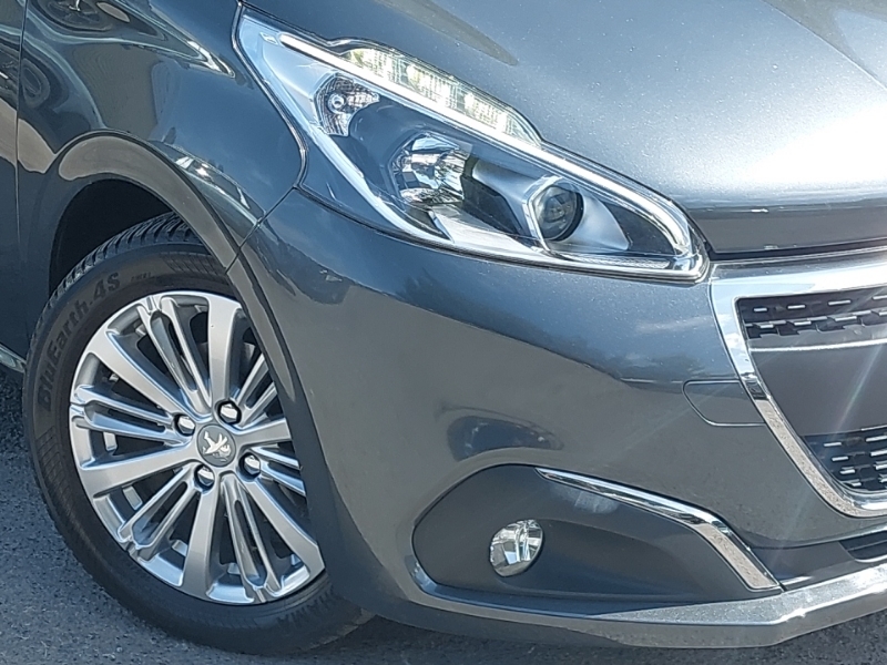 Peugeot 208 1.6 Bluehdi Gt Line Euro 6 Black #20