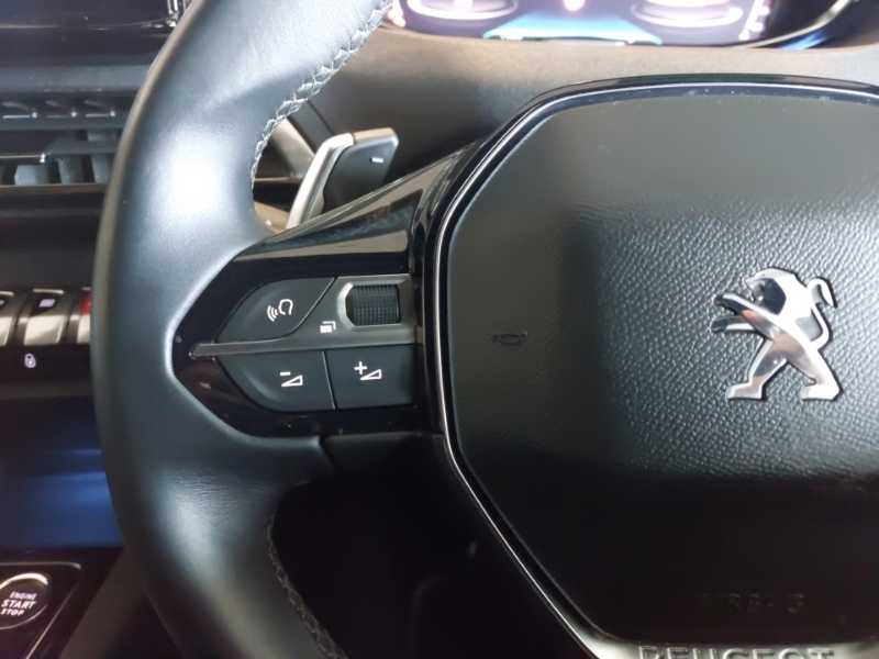 Peugeot 3008 1.2 Puretech Allure Premium Eat8 2023 Black #12
