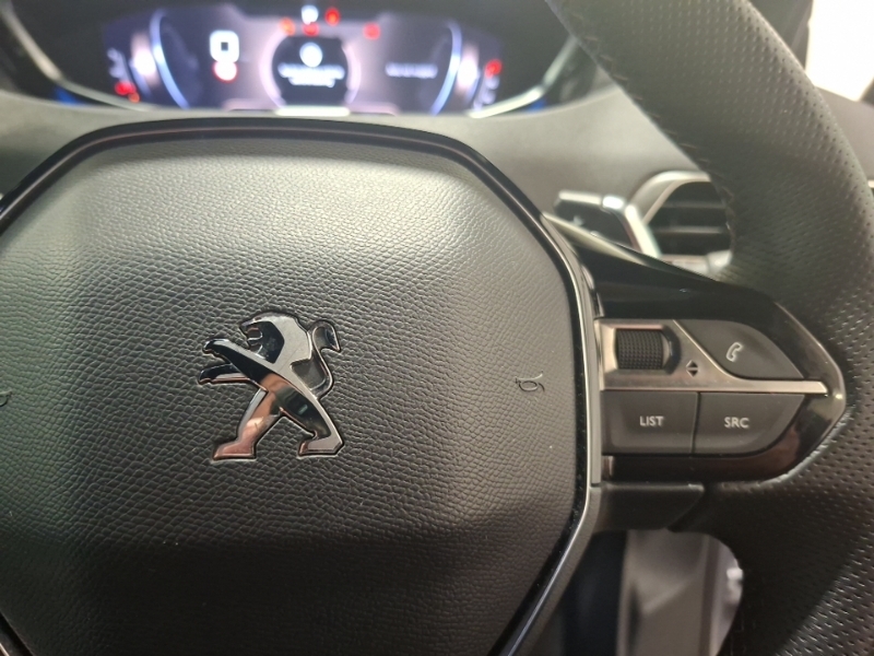 Peugeot 5008 1.2 Hybrid 136 Allure Premium E-dsc6 White #17