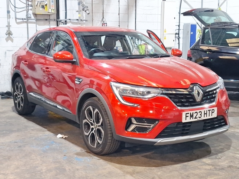 Renault Arkana 1.6 E-tech Full Hybrid 145 Techno Red