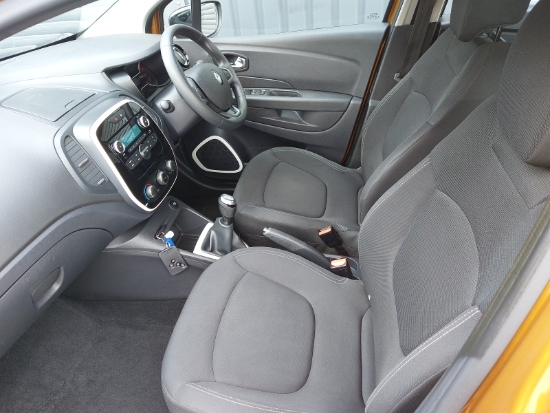 Renault Captur 0.9 Tce 90 Play Black #5