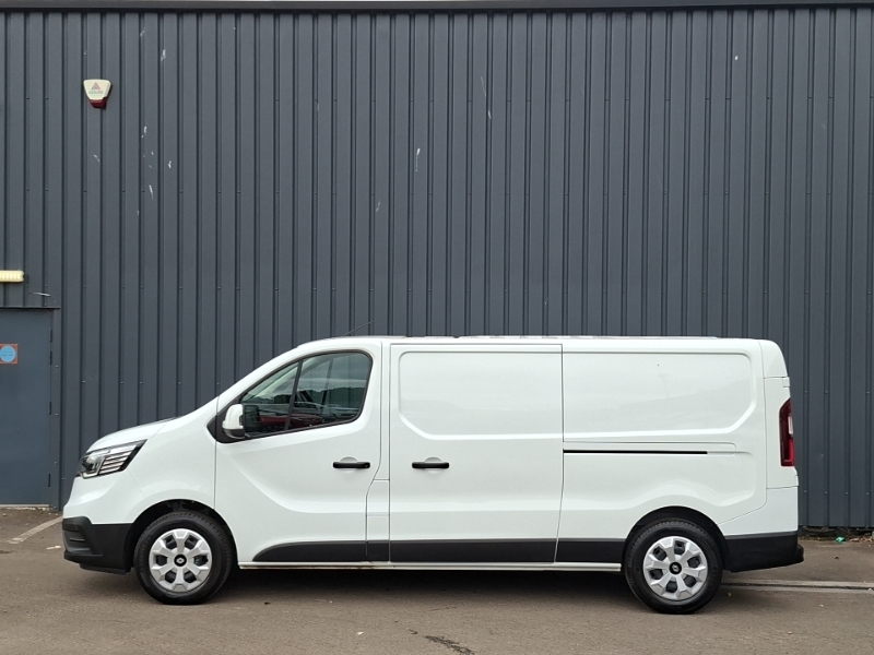 Renault Trafic Ll30 Blue Dci 130 Advance Safety Van White #4