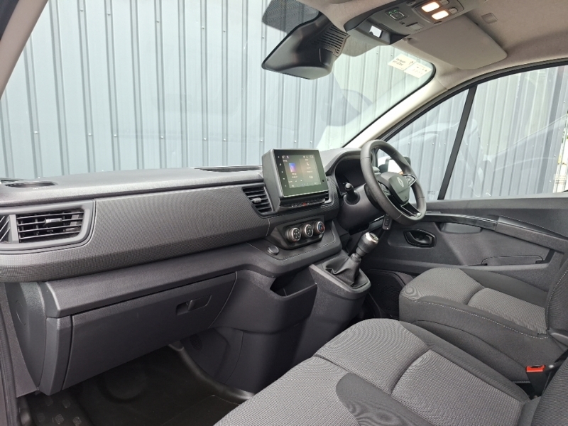 Renault Trafic Ll30 Blue Dci 130 Advance Safety Van White #3