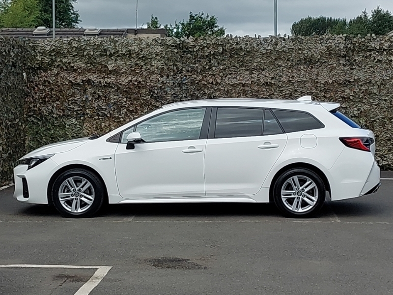 Suzuki Swace 1.8 Hybrid Motion Cvt White #4