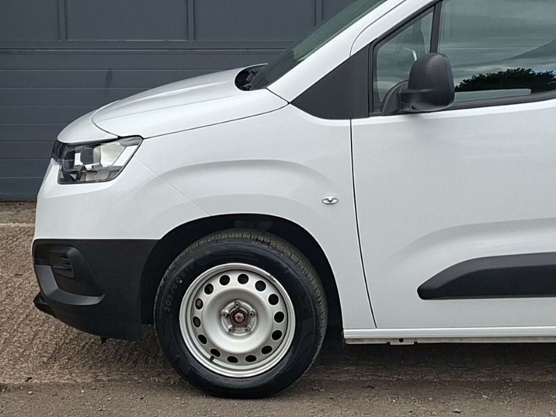 Toyota Proace City 1.5 Bluehdi Icon Short Panel Van Black #19