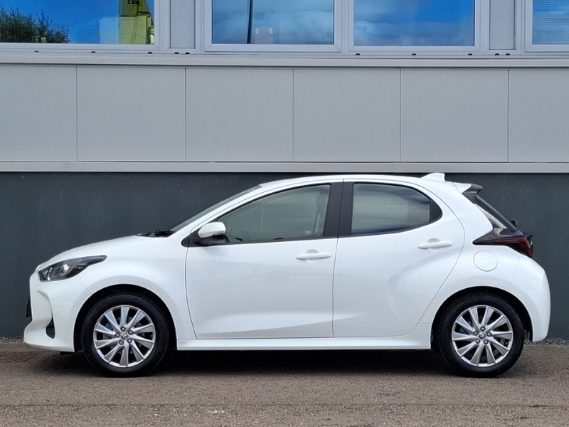 Toyota Yaris 1.5 Hybrid Icon Cvt White #4