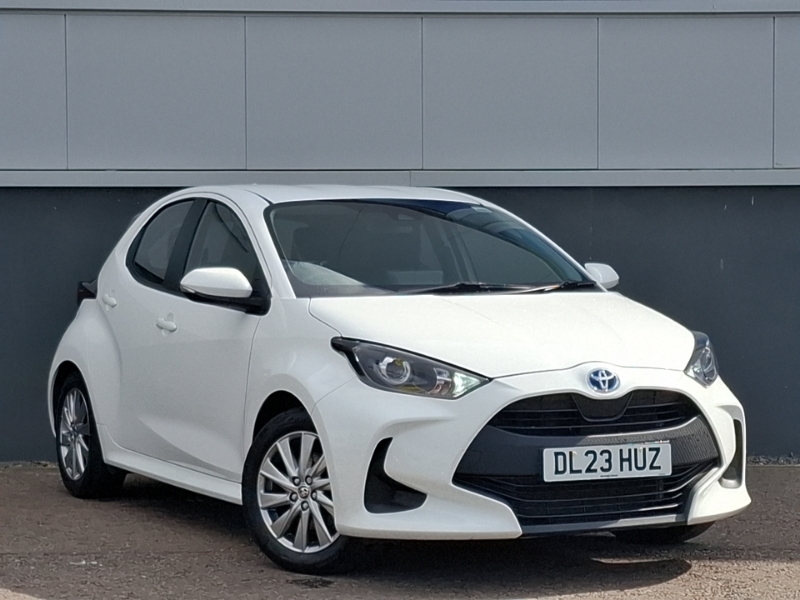 Toyota Yaris 1.5 Hybrid Icon Cvt White