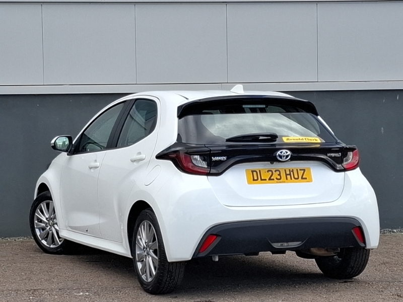 Toyota Yaris 1.5 Hybrid Icon Cvt White #2