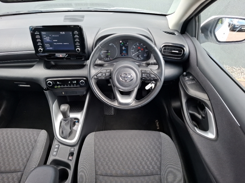 Toyota Yaris 1.5 Vvt-h Gr Sport Hatchback Hybrid E-c Grey #8