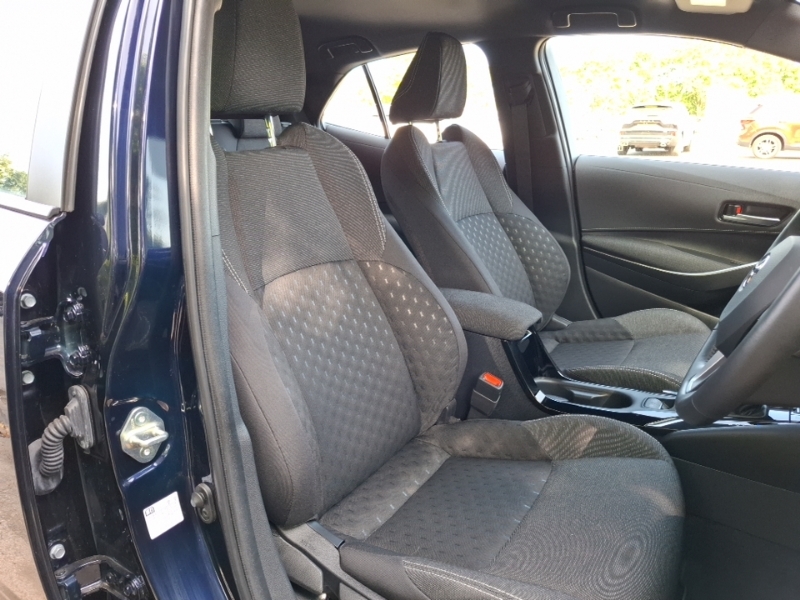 Toyota Corolla 1.8 Vvt-i Hybrid Commercial Black #17