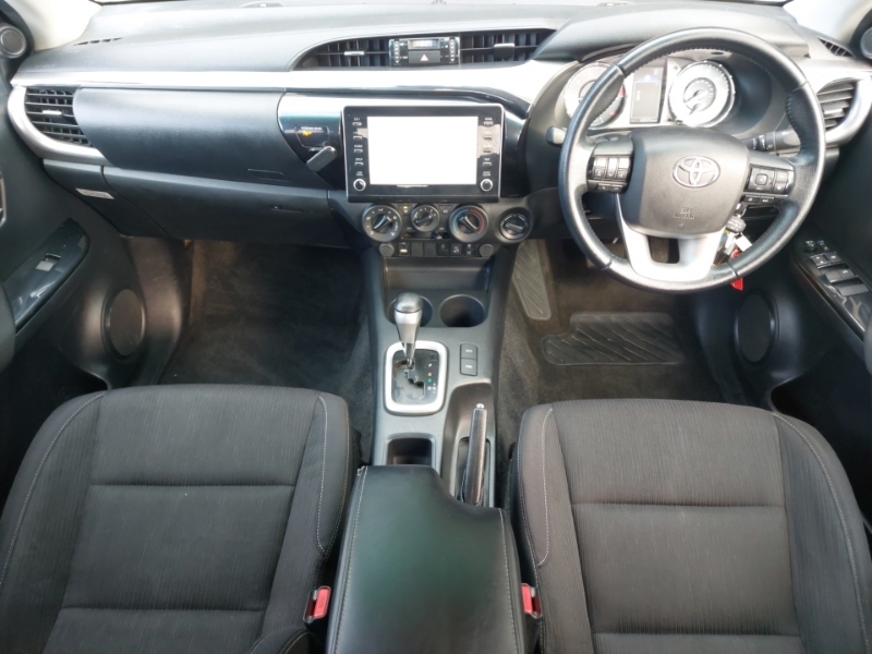 Toyota HILUX Icon Dcab Pick Up 2.4 D-4d White #3
