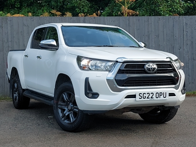 Toyota HILUX Icon Dcab Pick Up 2.4 D-4d White