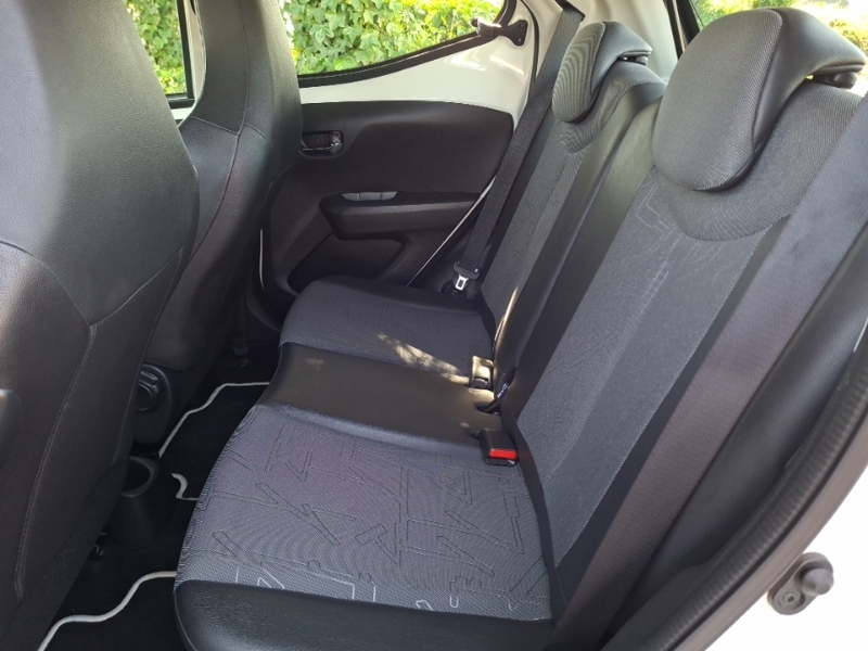 Toyota Aygo 1.0 Vvt-i X-pression White #6