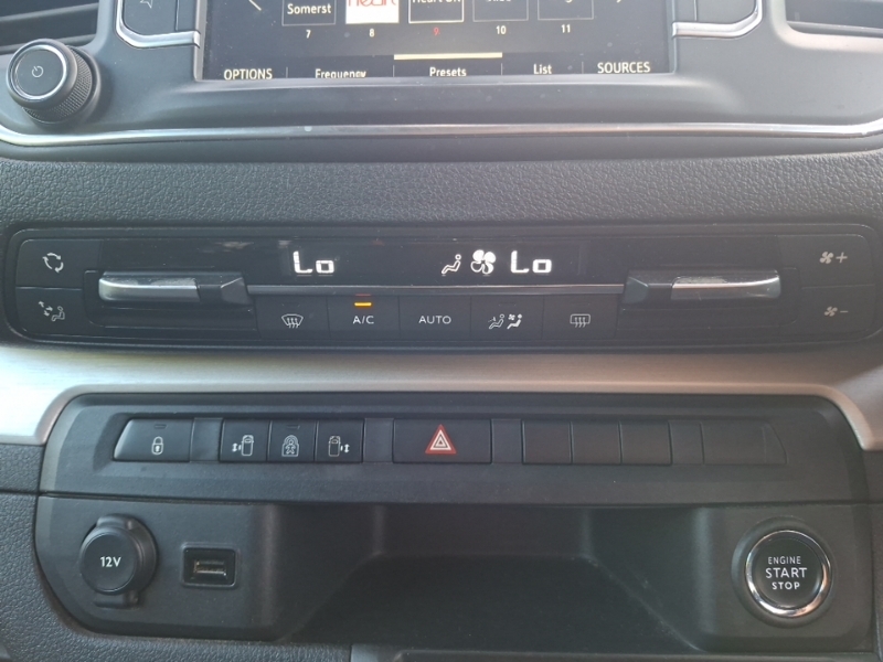 Vauxhall Vivaro 50 Kwh 136 Ps Ultimate L Mpv 8 Seat De Grey #16