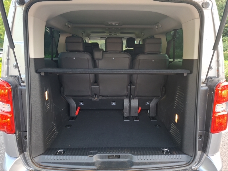 Vauxhall Vivaro 50 Kwh 136 Ps Ultimate L Mpv 8 Seat De Grey #18