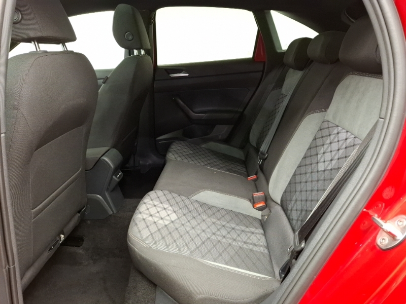 Volkswagen Taigo 1.0 Tsi 110 R-line Dsg Red #6