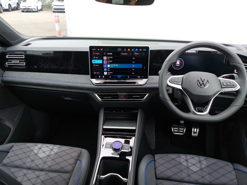 Volkswagen Tiguan 1.5 Etsi 150 R-line Dsg Black #3