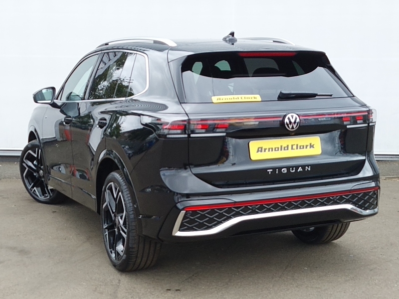 Volkswagen Tiguan 1.5 Etsi 150 R-line Dsg Black #2