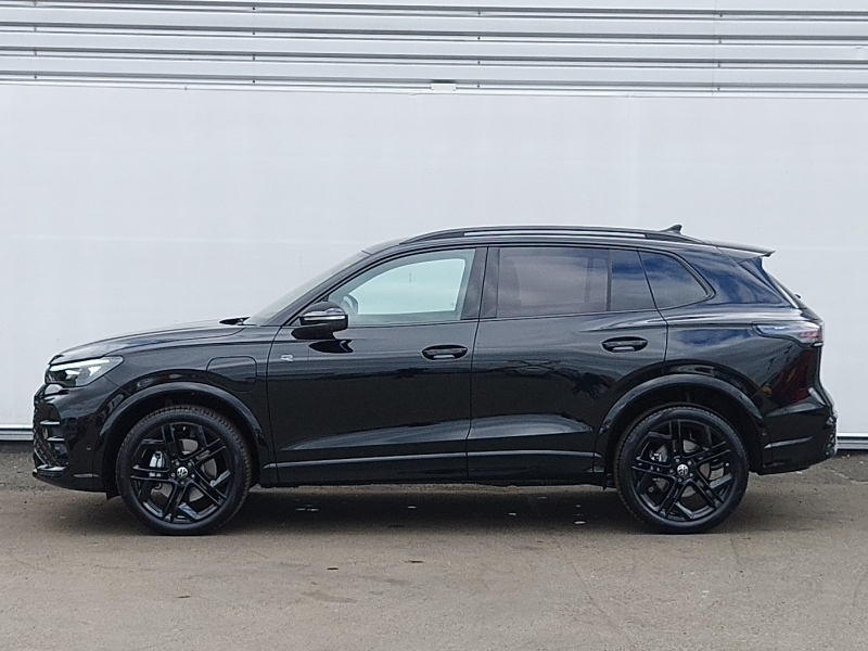 Volkswagen Tiguan 1.5 Etsi 150 Black Edition Dsg Black #4
