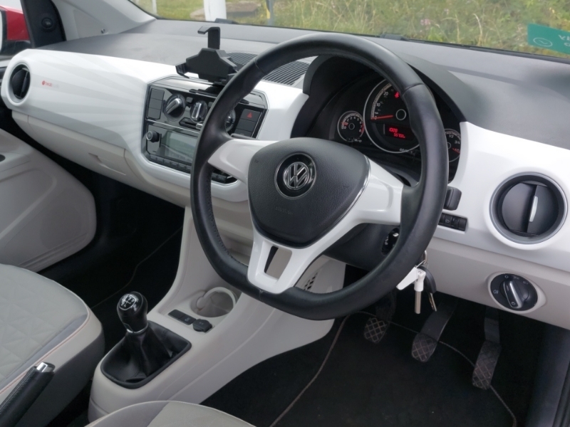 Volkswagen Up 1.0 High Up Euro 6 Yellow #17