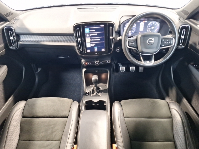 Volvo XC40 1.5 T3 163 R Design DF69GSU Black #3