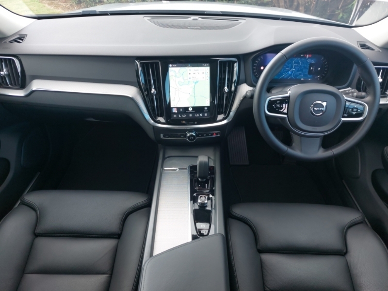Volvo V60 2.0 B4p Ultra Dark Grey #3