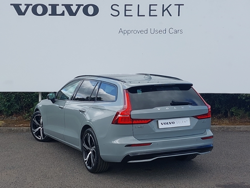 Volvo V60 2.0 B4p Ultra Dark Grey #2