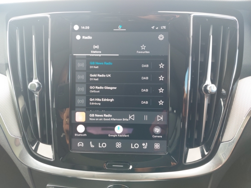 Volvo V60 B4 P Ultra Dark Sunroof, Harmankardon Sound, 3 Black #11