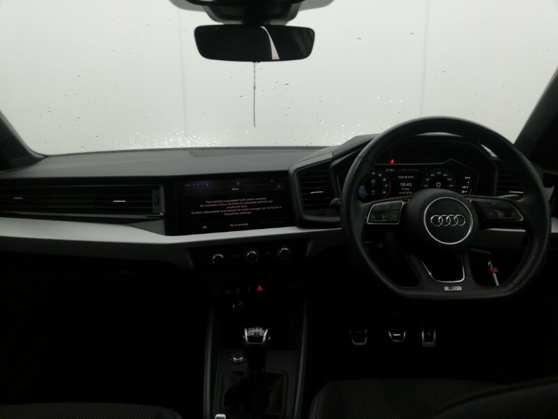 Audi A1 30 Tfsi 110 Black Edition Yellow #3