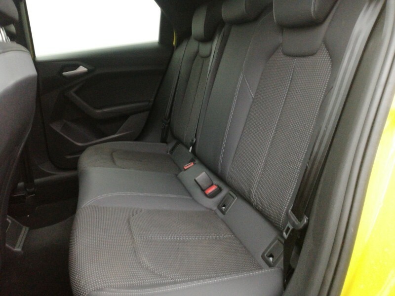 Audi A1 30 Tfsi 110 Black Edition Yellow #6