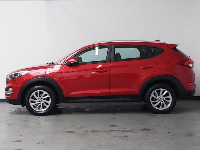 Hyundai Tucson 1.6 Gdi Blue Drive Se Nav 2Wd Red #4