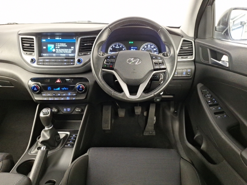 Hyundai Tucson Suv 1.6 Gdi Blue Drive Se Euro 6 Ss 20176 Silver #8