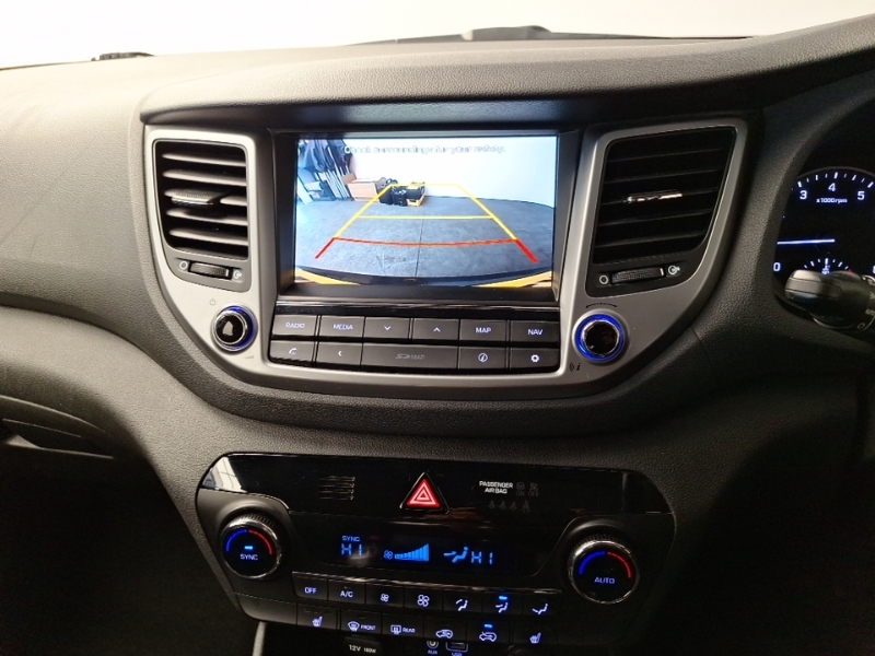 Hyundai Tucson Suv 1.6 Gdi Blue Drive Se Euro 6 Ss 20176 Silver #9