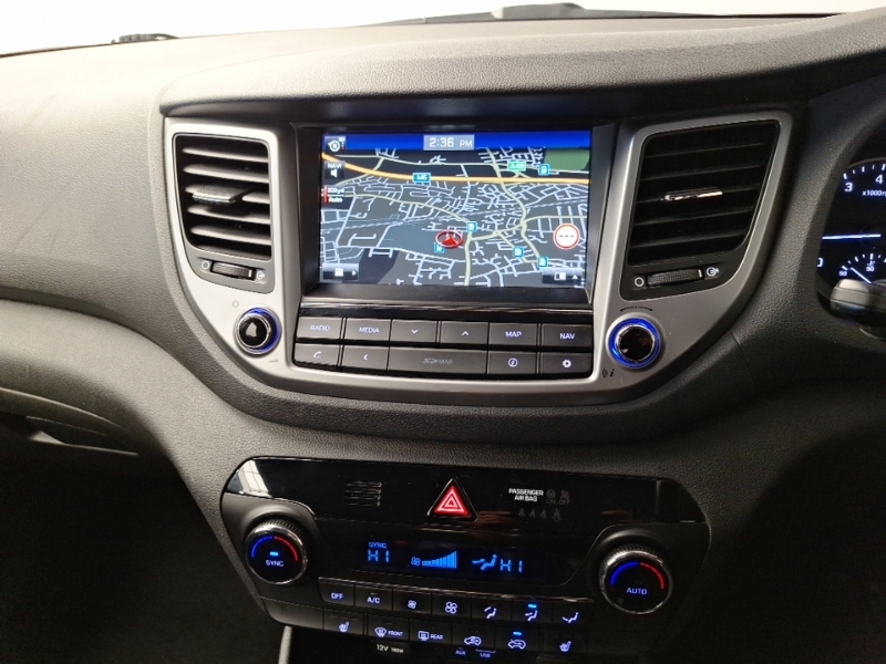Hyundai Tucson Suv 1.6 Gdi Blue Drive Se Euro 6 Ss 20176 Silver #10