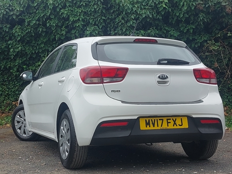 Kia RIO 1.25 1 White #2