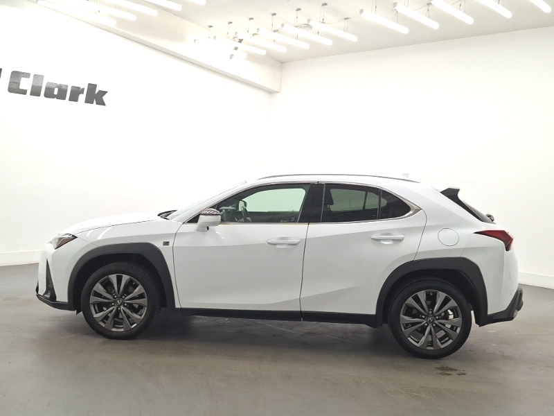 Lexus UX 250H 2.0 F-sport Design Cvt White #4