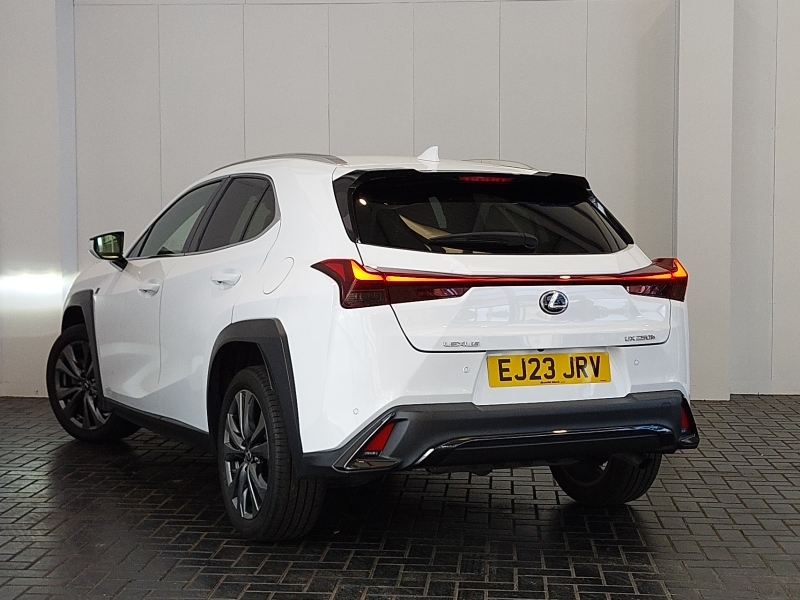 Lexus UX 250H 2.0 F-sport Design Cvt White #2