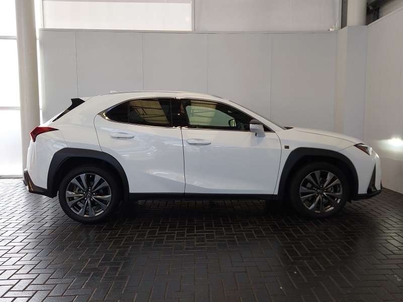 Lexus UX 250H 2.0 F-sport Design Cvt White #4