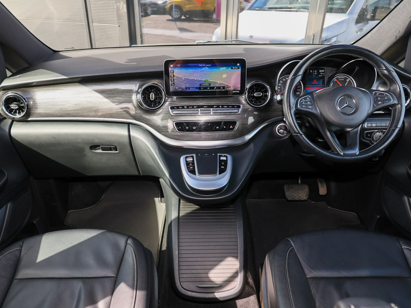 Mercedes-Benz EQV Eqv 300 150 Kw Sport Premium 90 Kwh Silver #3