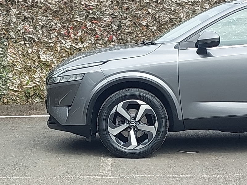 Nissan Qashqai 1.3 Dig-t Mh 158 N-connecta X-tronic With Sat Grey #19