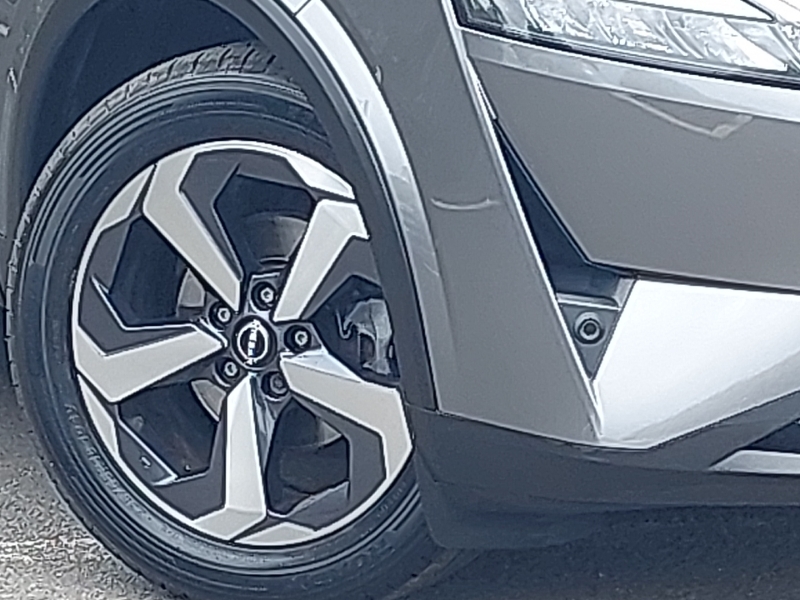 Nissan Qashqai 1.3 Dig-t Mh 158 N-connecta X-tronic With Sat Grey #20