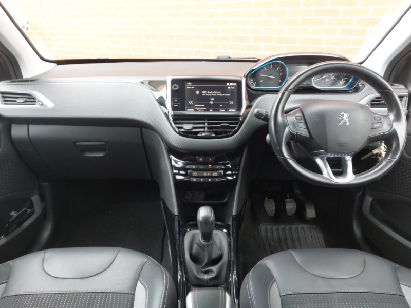 Peugeot 2008 1.5 Bluehdi 100 Allure 5 Speed Grey #3