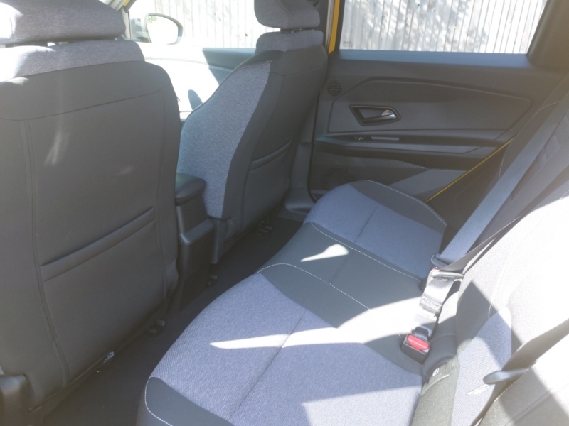 Renault 5 E-Tech 110Kw Techno Comfort Range 52Kwh Yellow #6