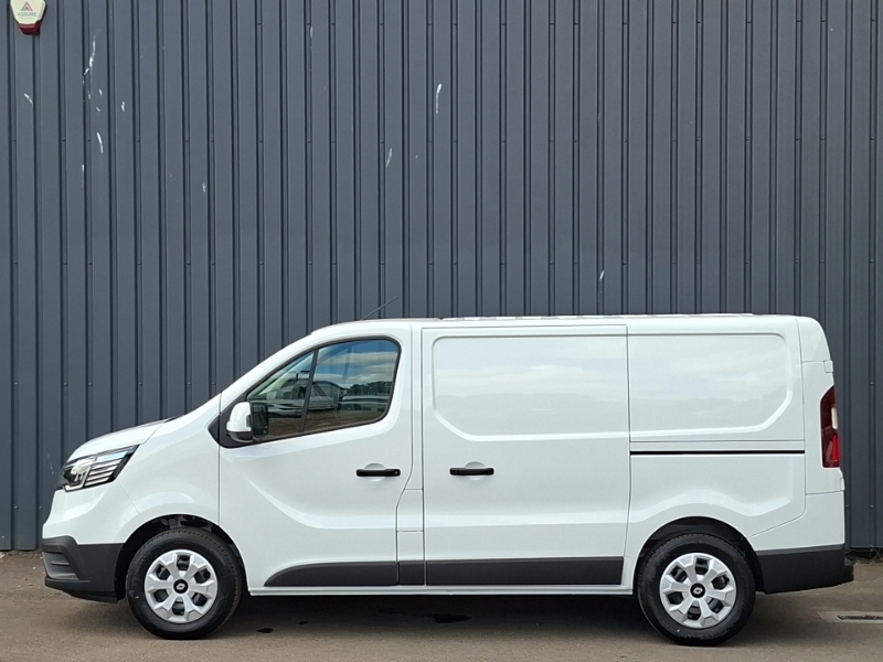 Renault Trafic Sl30 Blue Dci 130 Advance Safety Van White #4
