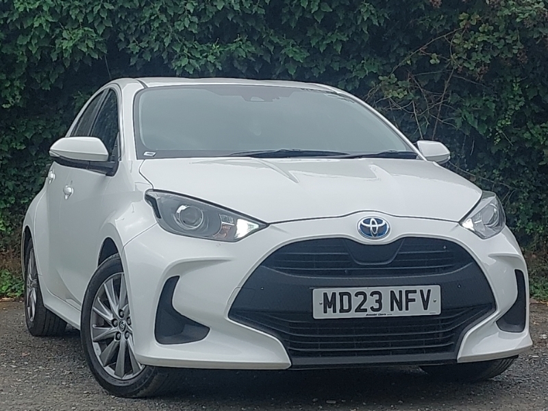 Toyota Yaris 1.5 Hybrid Icon Cvt White