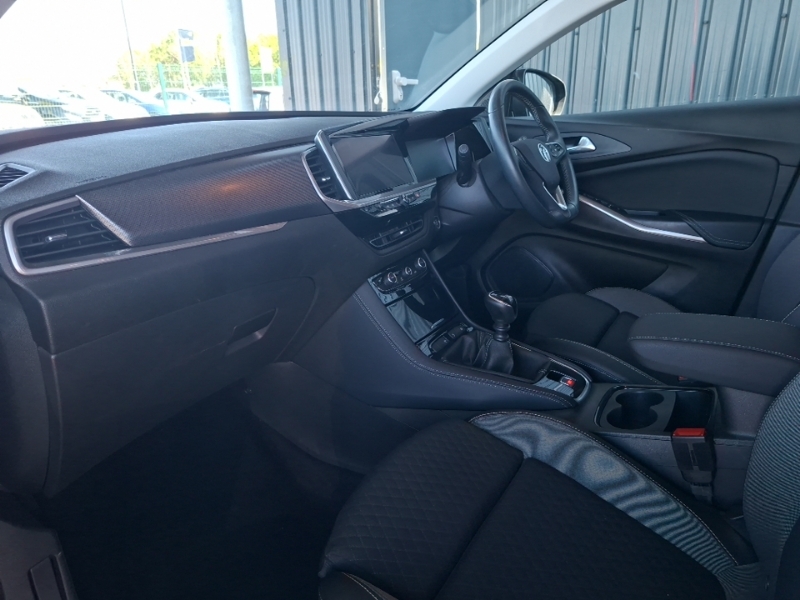 Vauxhall Grandland 1.2 Turbo Elite Black #5